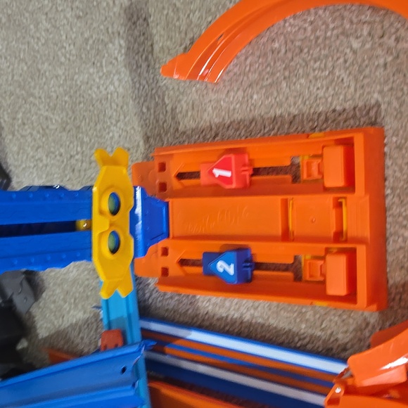 Hot Wheels Track Parts - Picture 2 of 9